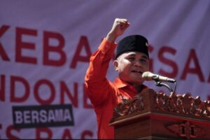 Pemimpin yang Dekat dengan Rakyat: Saat Kesederhanaan Mengalahkan Citra Politik